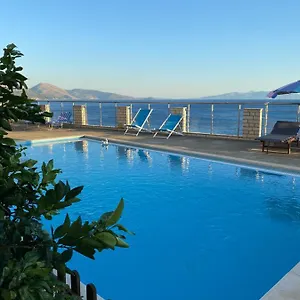 ionian-bay.albaniahotels.org/
